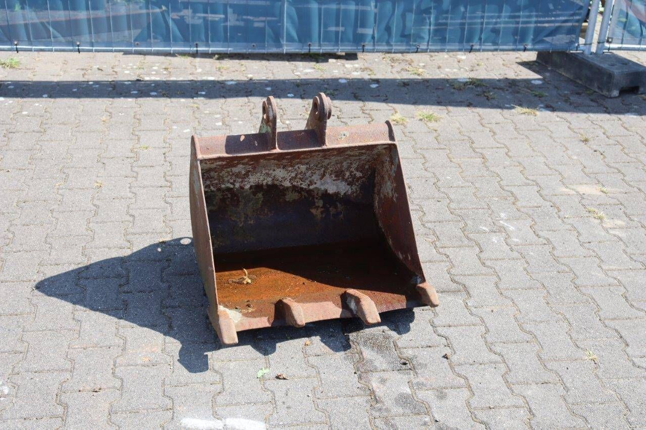 Excavator bucket