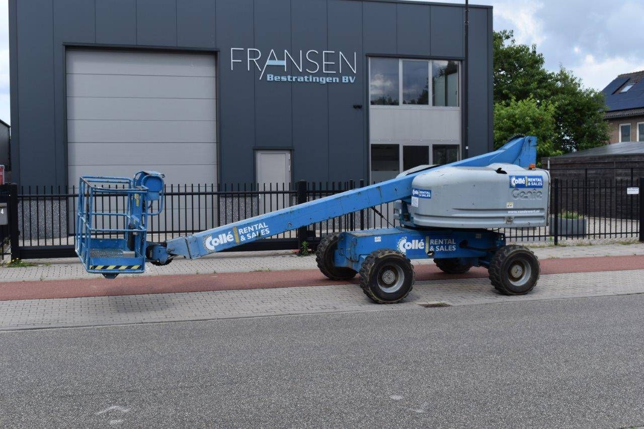 Telescopic boom lift Genie S-40 Electric+Diesel 9.6m