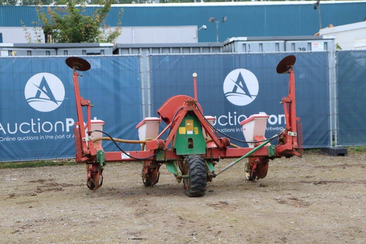 Corn planter Kverneland Accord Optima