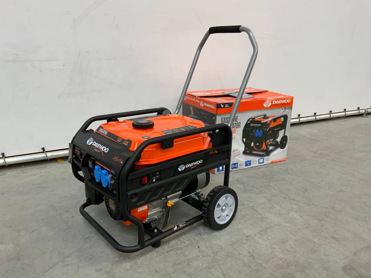 Generator Daewoo GDAX4050 Petrol 2.8kVA New