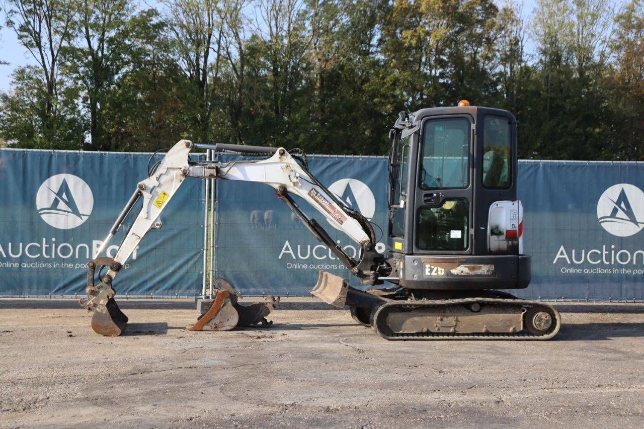 Crawler excavator Bobcat E26 Diesel 15.3kW 2013