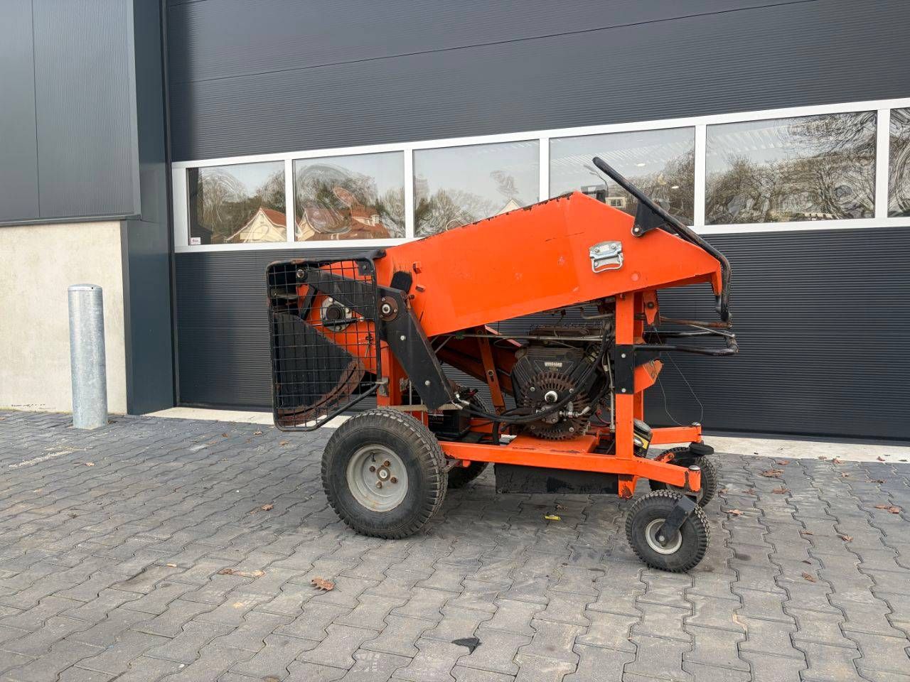 Wood Chipper Eliet Prof 2000 Petrol 18hp 2012