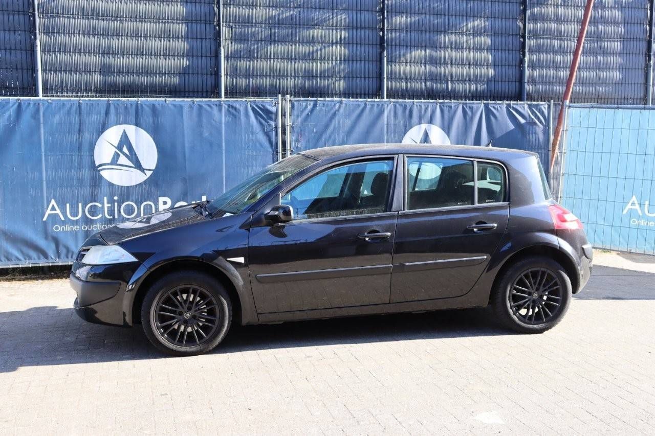 Turismo Renault Mégane Gasolina 2008 (Margen)