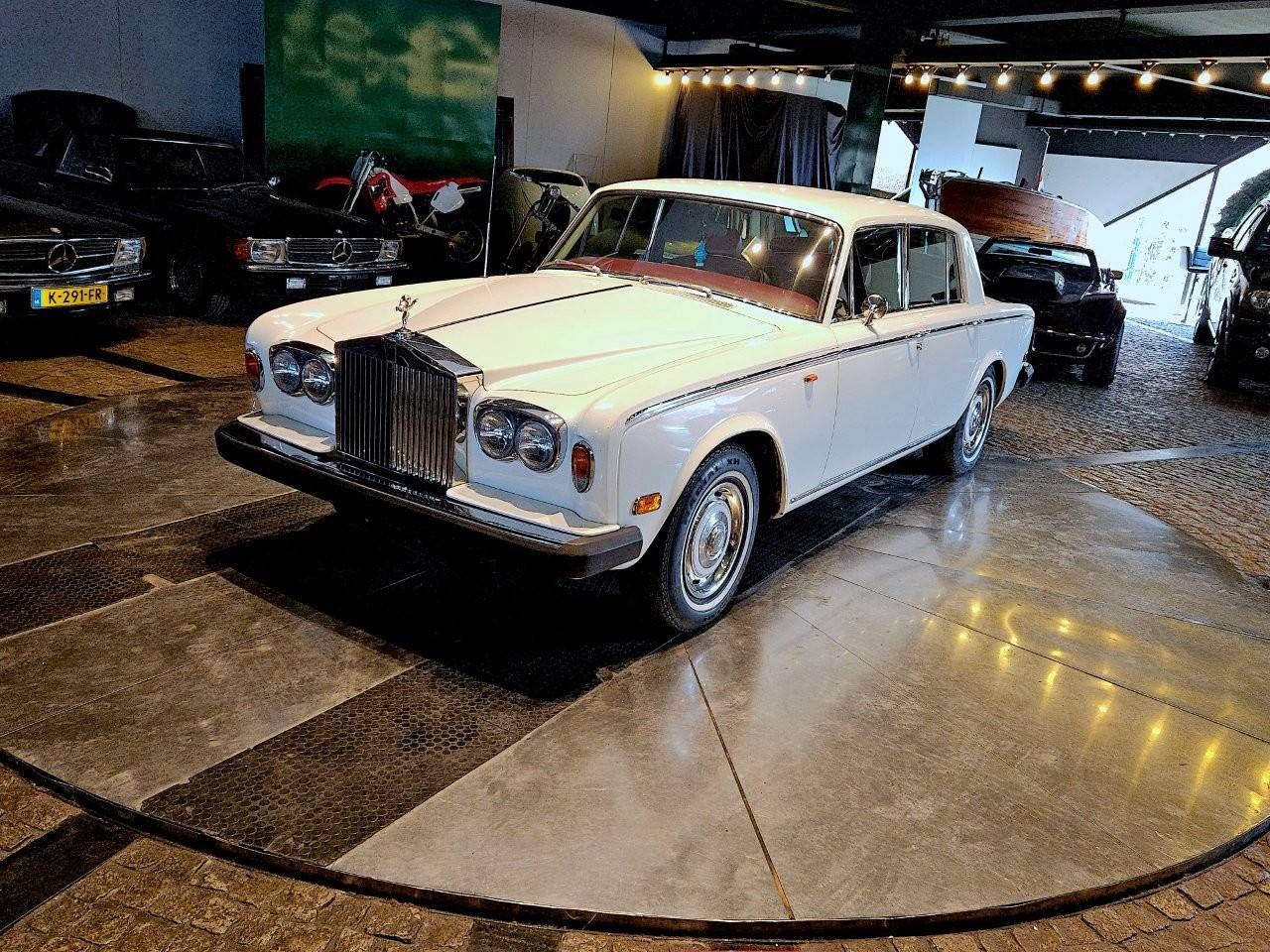 Rolls-Royce Silver Shadow II (LHD) Petrol 1974 (Margin)