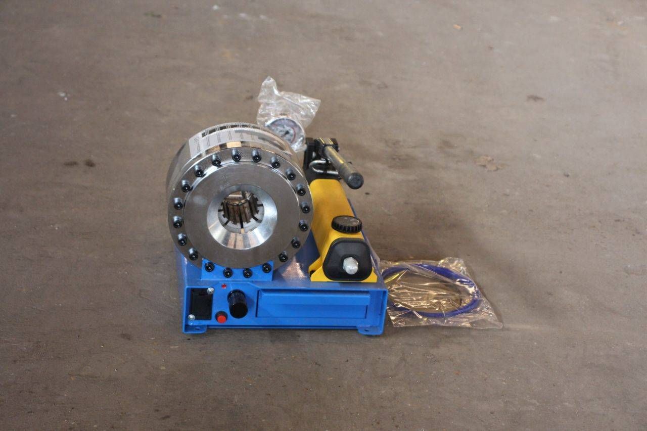 Manual hose press New