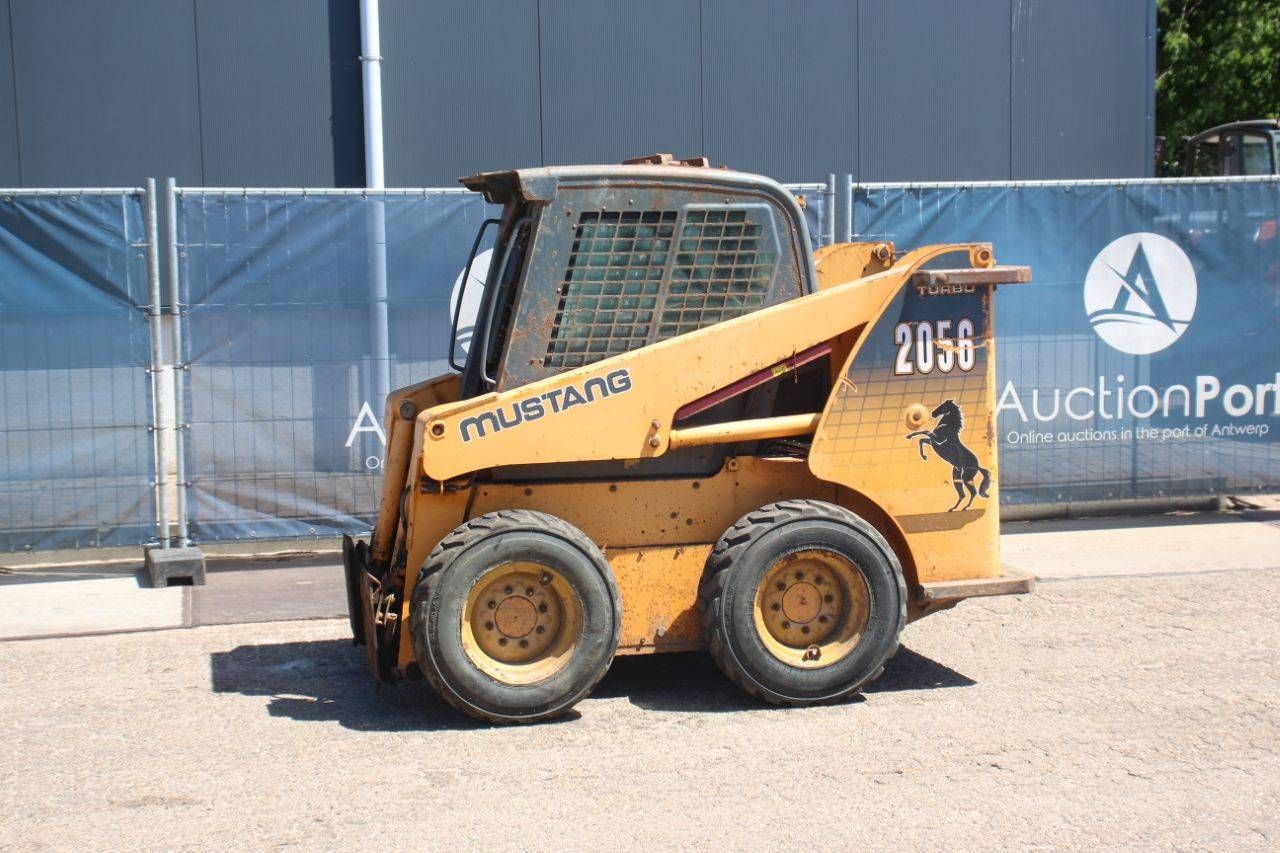 Skid steer loader Mustang 2056 Diesel