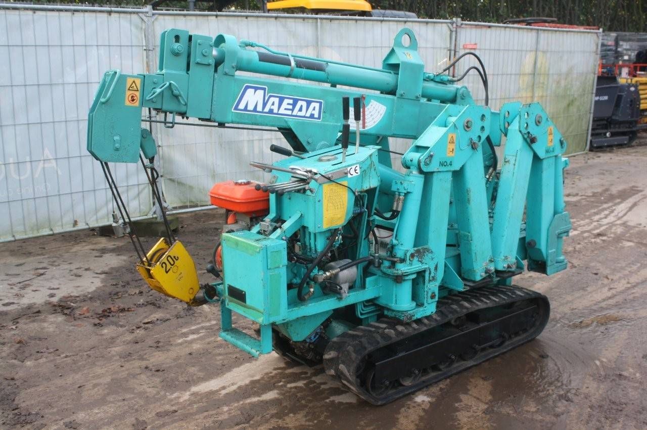 Maeda 205 Diesel Crane 2000kg 7.6m 2009