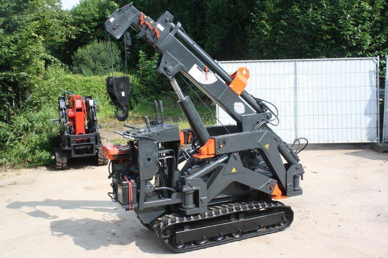 Mini Crane Maeda Toa MC205 Petrol 2000kg 7.8m