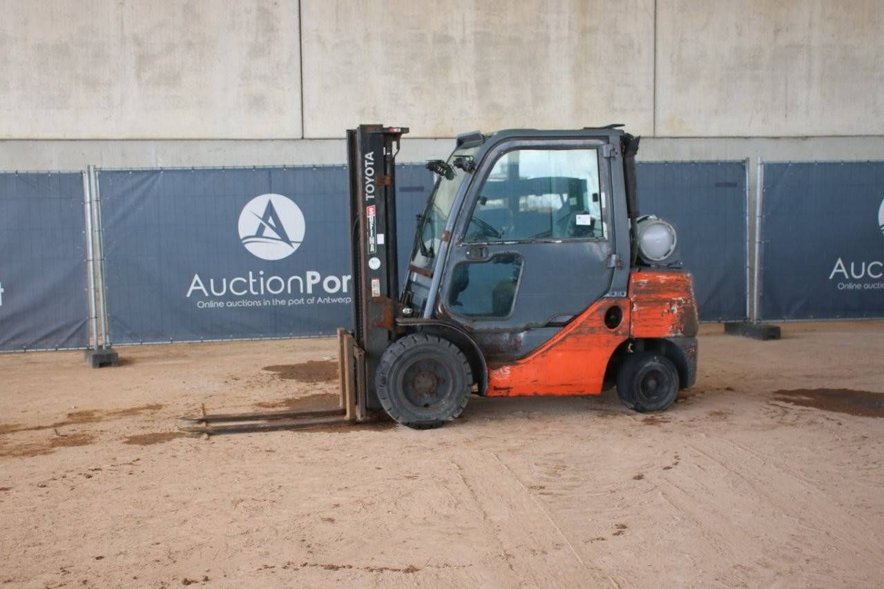 Forklift Toyota 06686GF30 LPG 3000kg 3.3m 2017