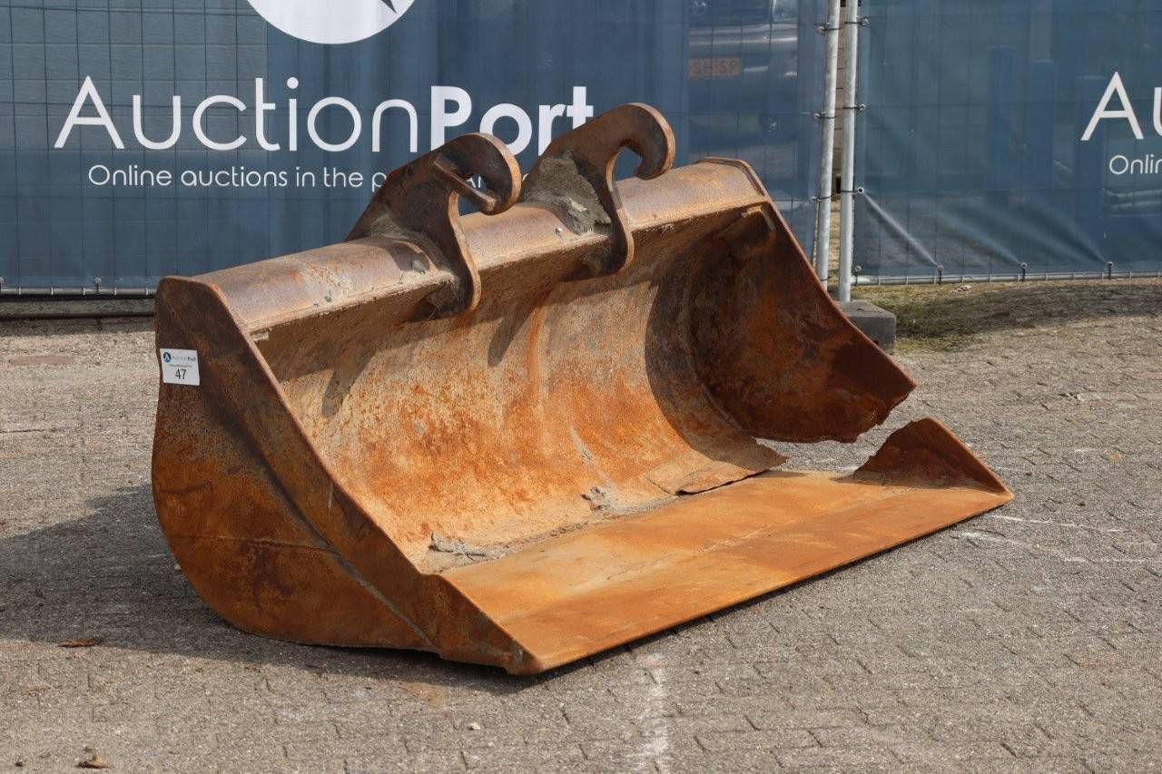 Excavator bucket