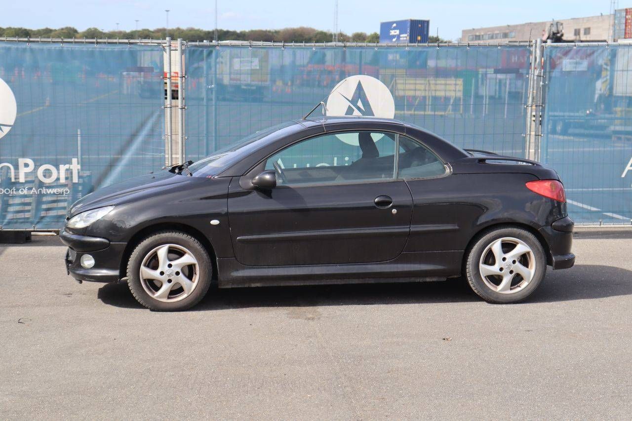Cabriolet Peugeot 206 CC Benzine 110pk 2005 (Marge)