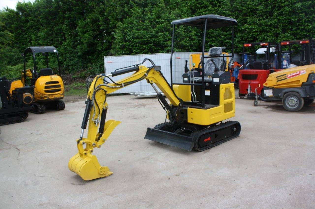 Mini digger R325 Diesel New