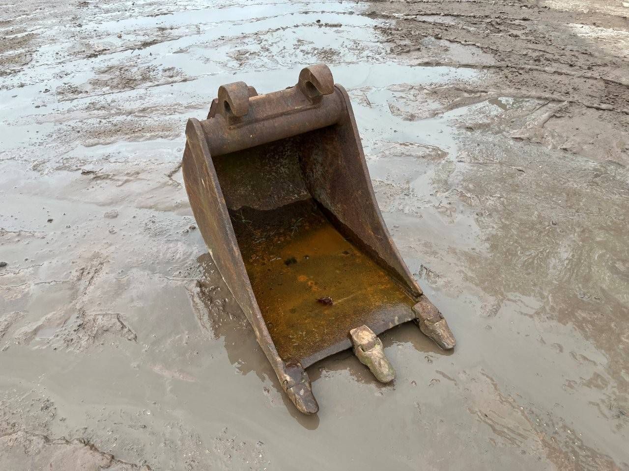 Excavator bucket