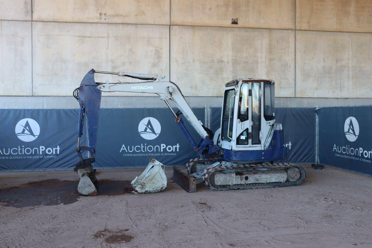Crawler excavator Hitachi ZX50U-2 Diesel 40hp 2005