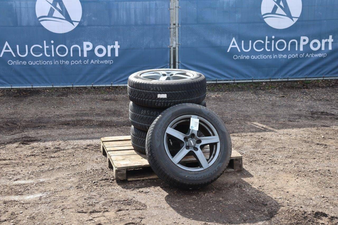 Tires Pirelli 235/60 R18 with Alutec rims