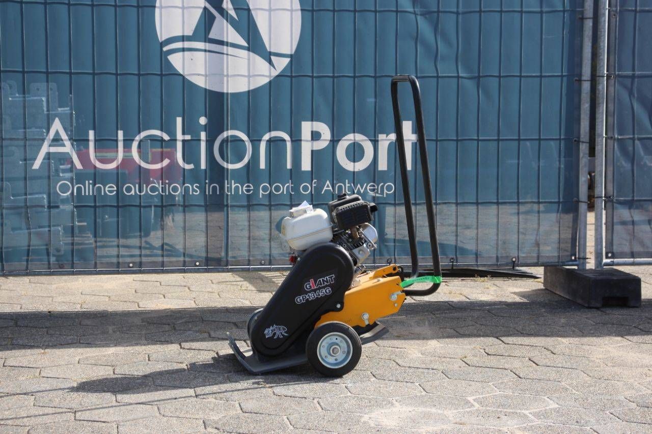 Vibrating Plate Giant GP1345G Petrol 2024 New
