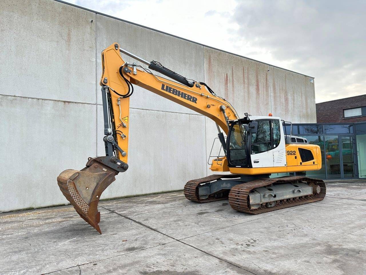 Crawler excavator Liebherr R922LC Diesel