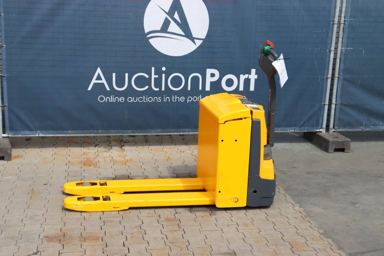 Pallet truck Jungheinrich EJE 116 Electric 1600kg 2013