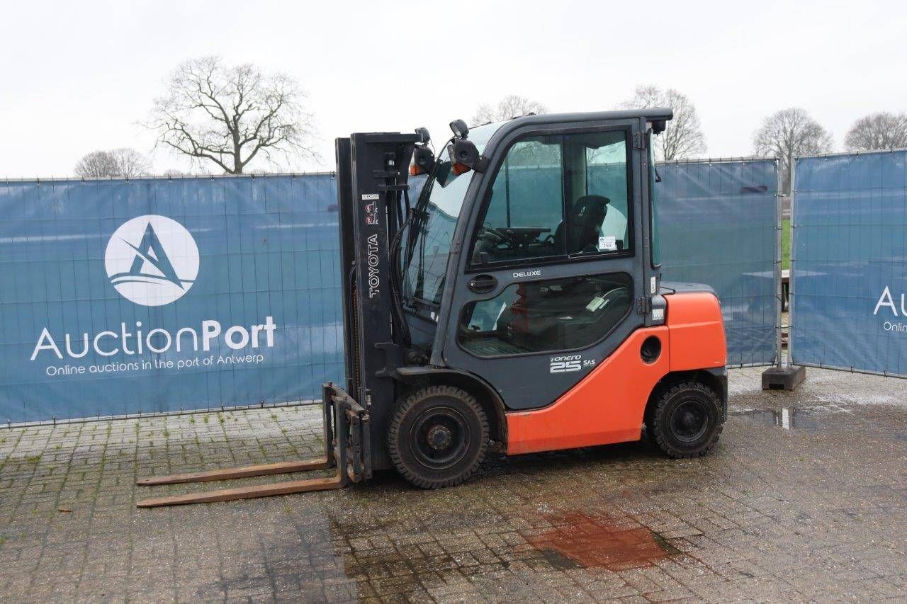 Forklift Toyota 02-8FDF25 Diesel 2500kg