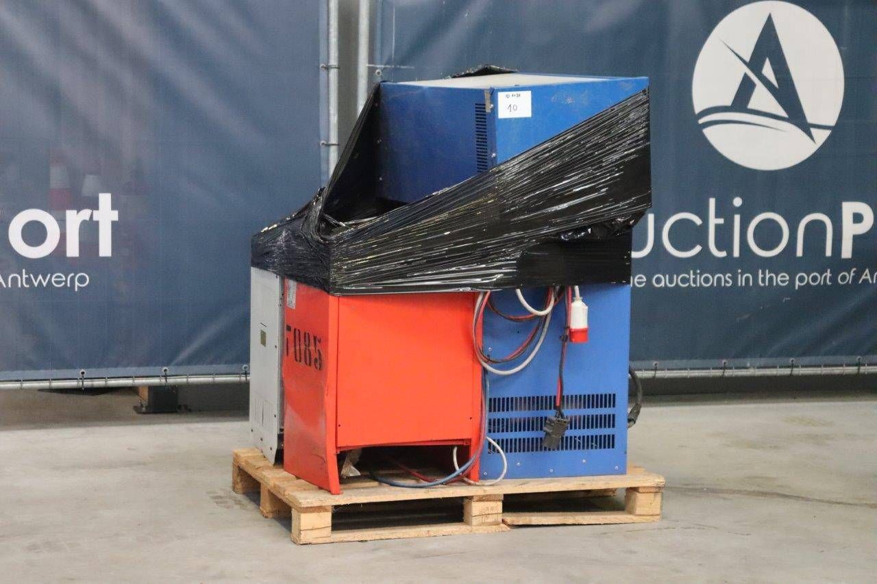 Lot of Chargers New Electric/RRc Electric