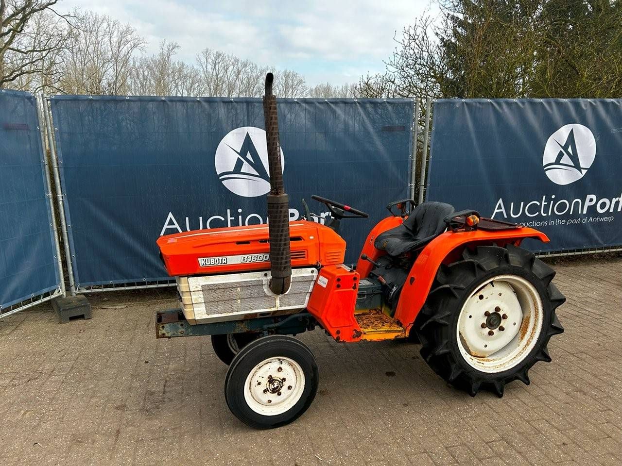 Mini tractor Kubota B1600E Diesel 16hp