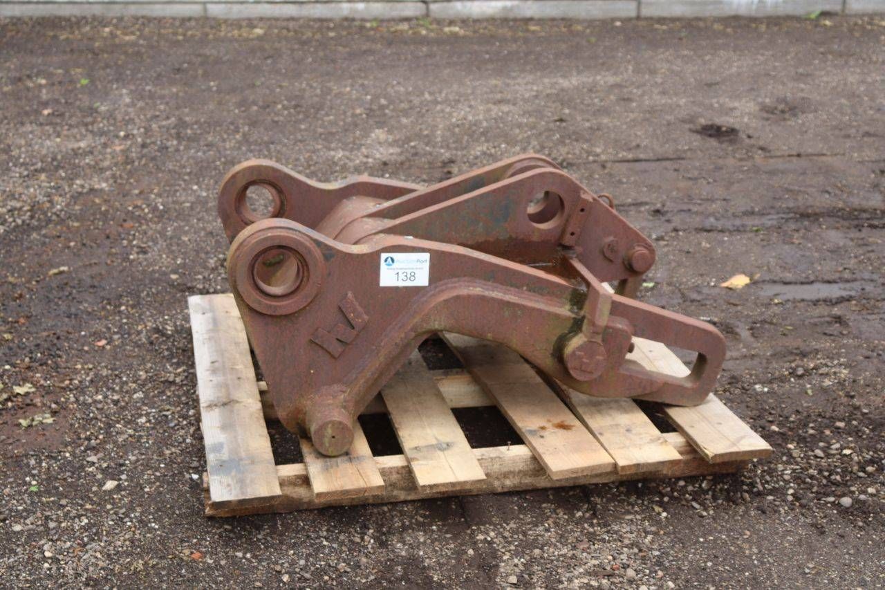 Quick coupler (attachment)