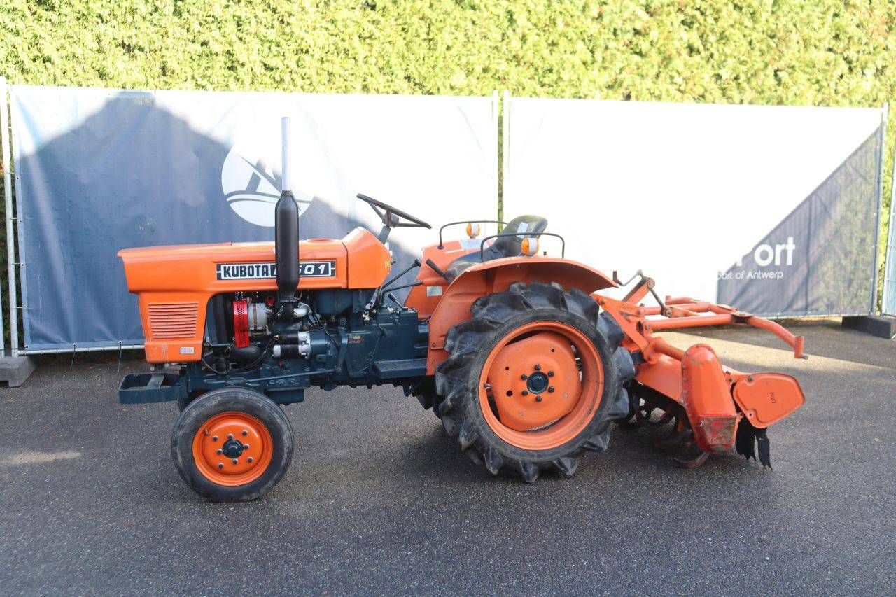 Mini trator Kubota L1501 Diesel 15hp com cultivador