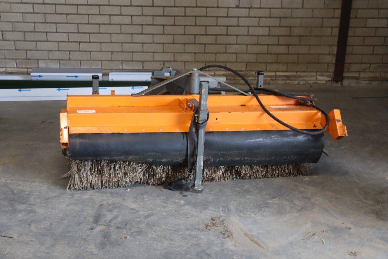 Sweeping brush attachment Bema Series 20 type 1550 John-Deere 2009