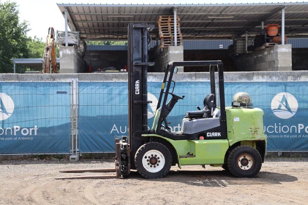 Forklift Clark CGP 45 LPG 4500kg 6.43m 2000