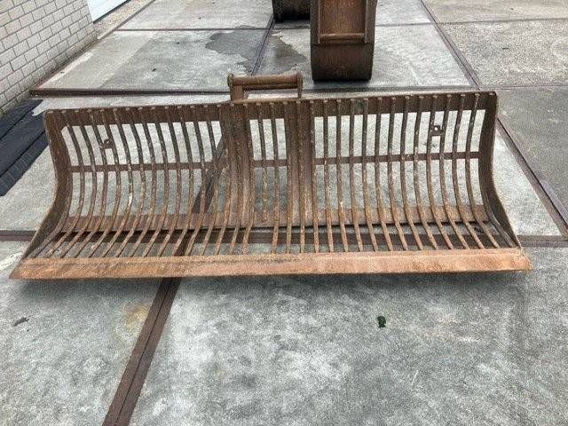 Debris rake