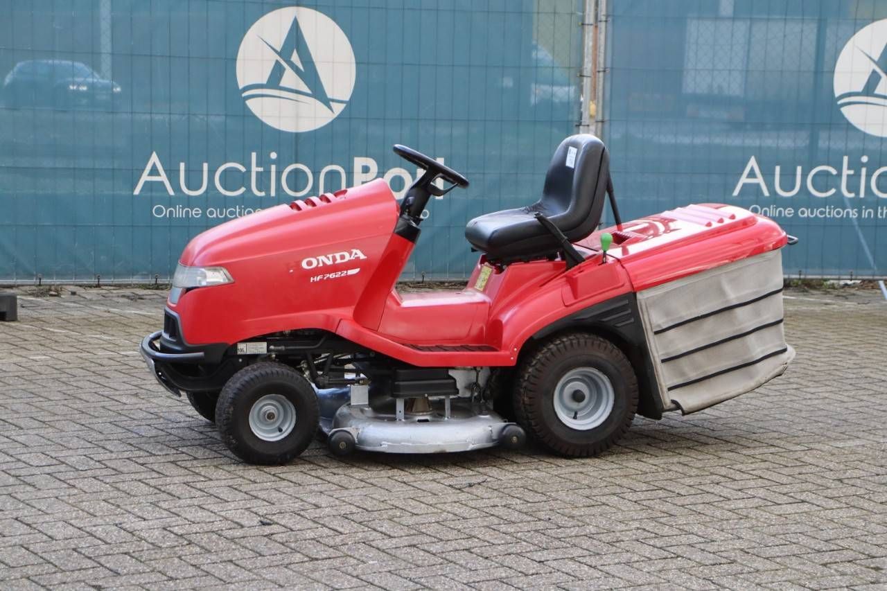 Honda HF2622 Petrol 26hp 2017 Riding Mower