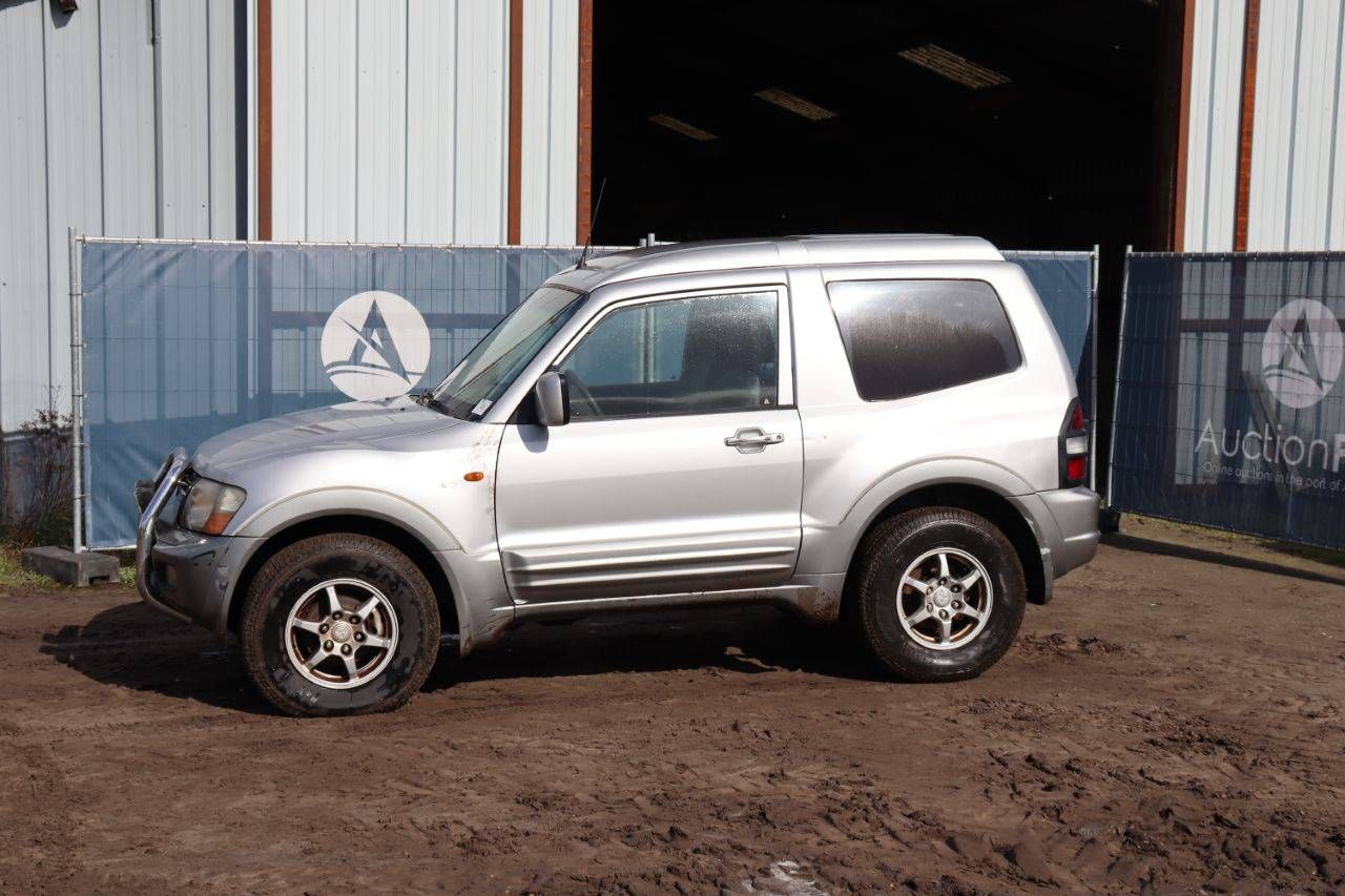 SUV Mitsubishi PAJERO 3.2 DI GLX HRLS Diesel 161pk 2002
