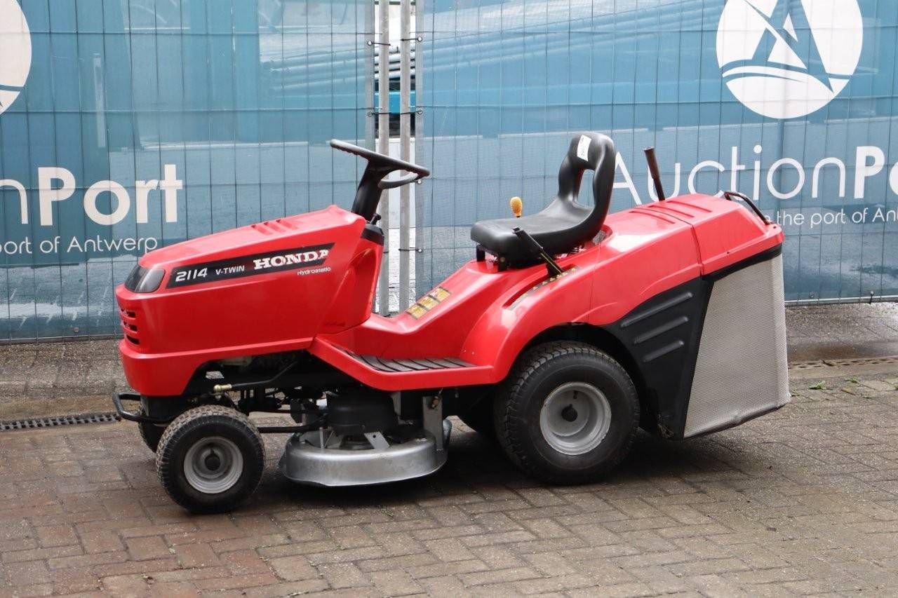Honda 2114 Petrol Riding Mower