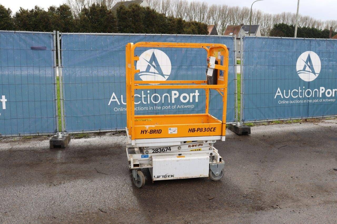 Scissor lift Custom Equipment HB-P830CE Electric 226kg 4.4m 