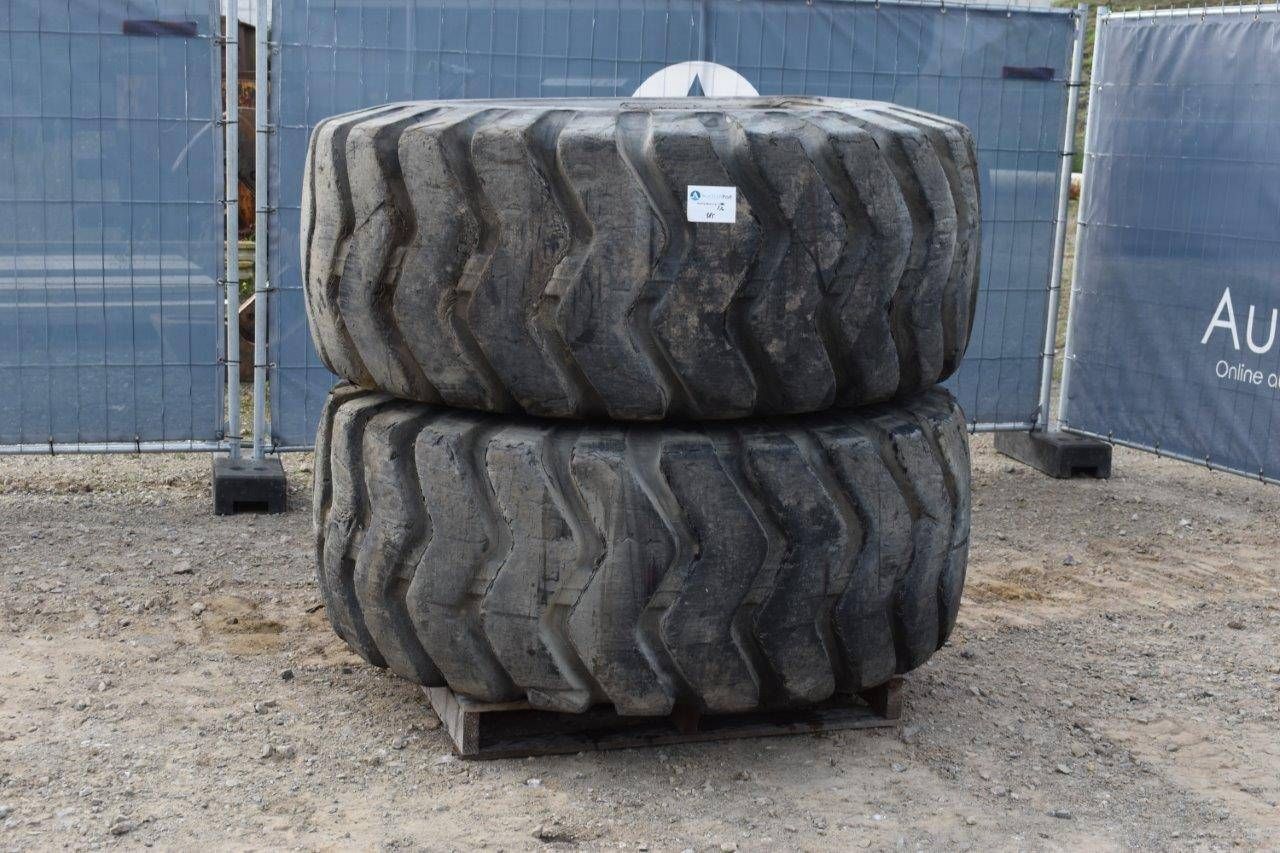 Tires 26.5-25 2 pieces