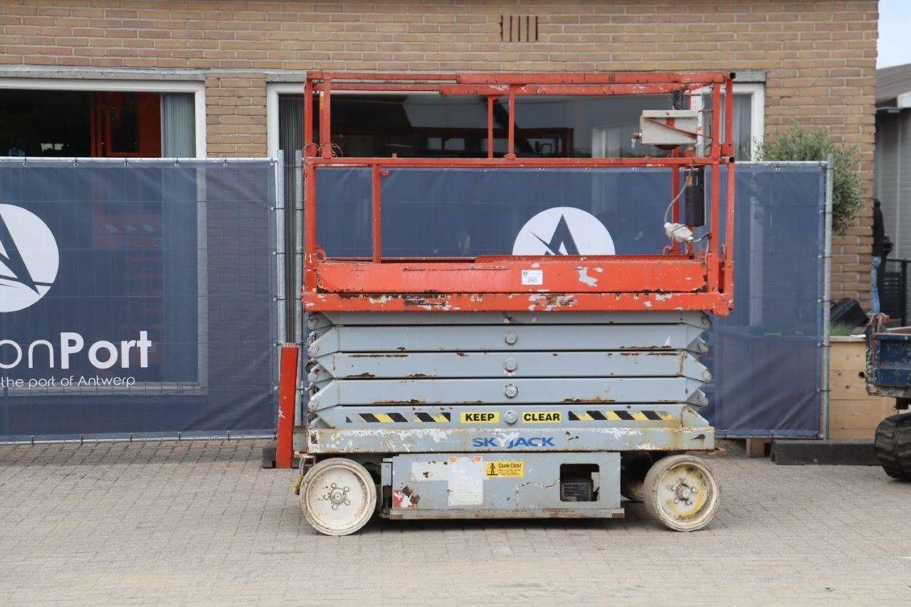 Skyjack SJ4632 Electric Scissor Lift 11.7m 2004