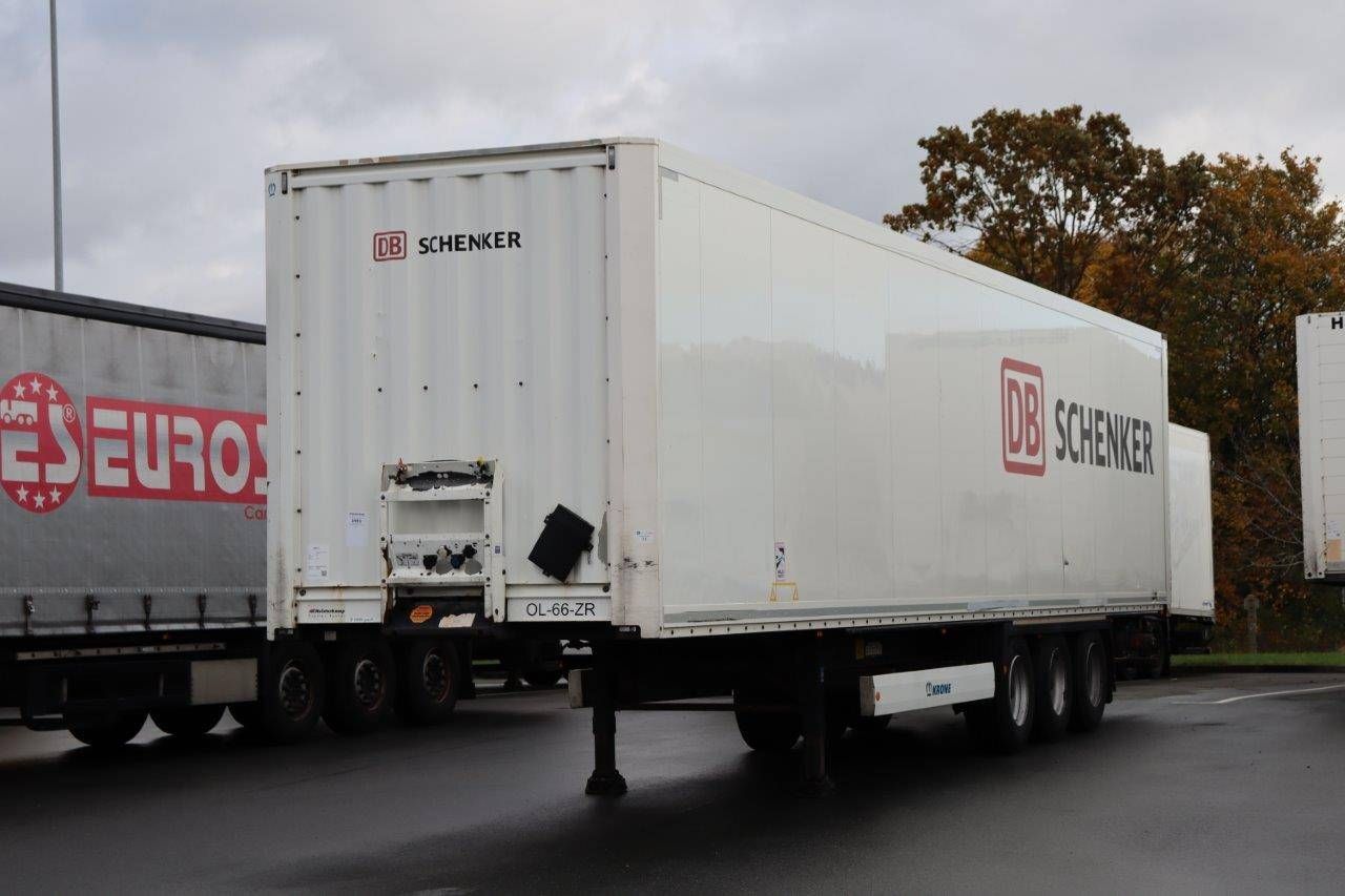 Closed Semitrailer Krone SD 2013