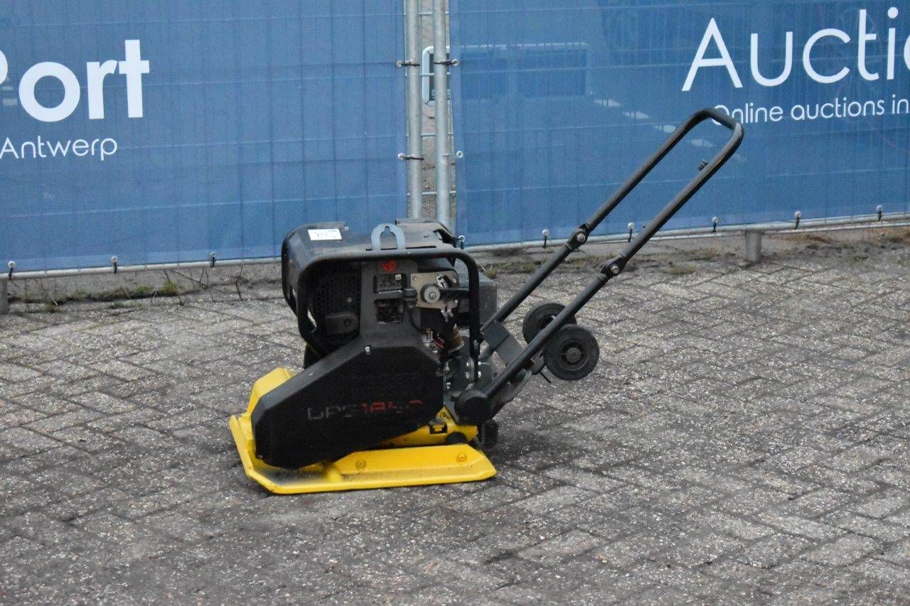 Vibratory plate