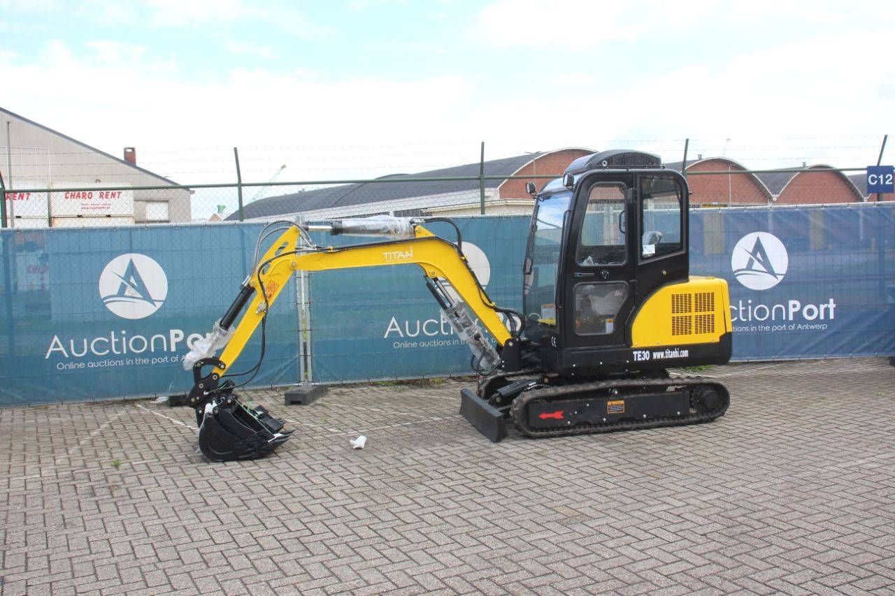 Titan TE30 Diesel Mini Excavator (Kubota engine) 18.2kW 2025 New