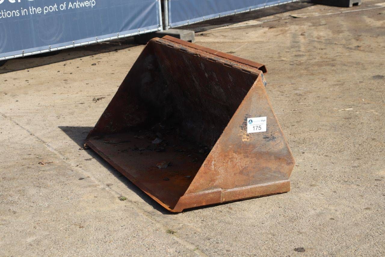 Soil bucket