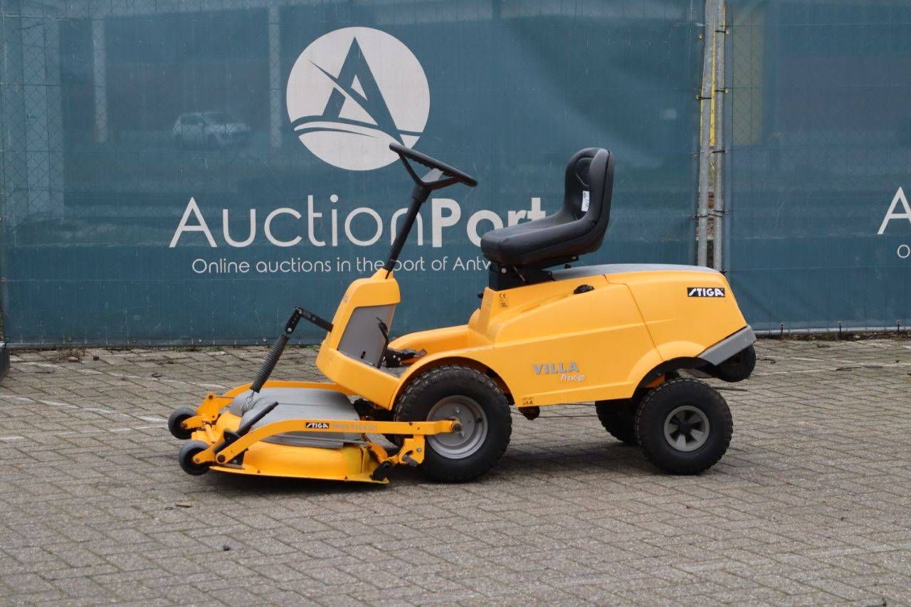Stiga Villa Prestige Petrol Riding Mower 12.5 hp