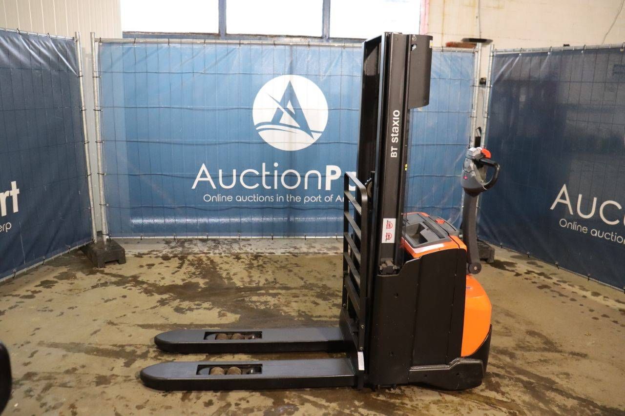 Toyota BT SWE140L Electric Stacker 1400kg 2.7m 2014
