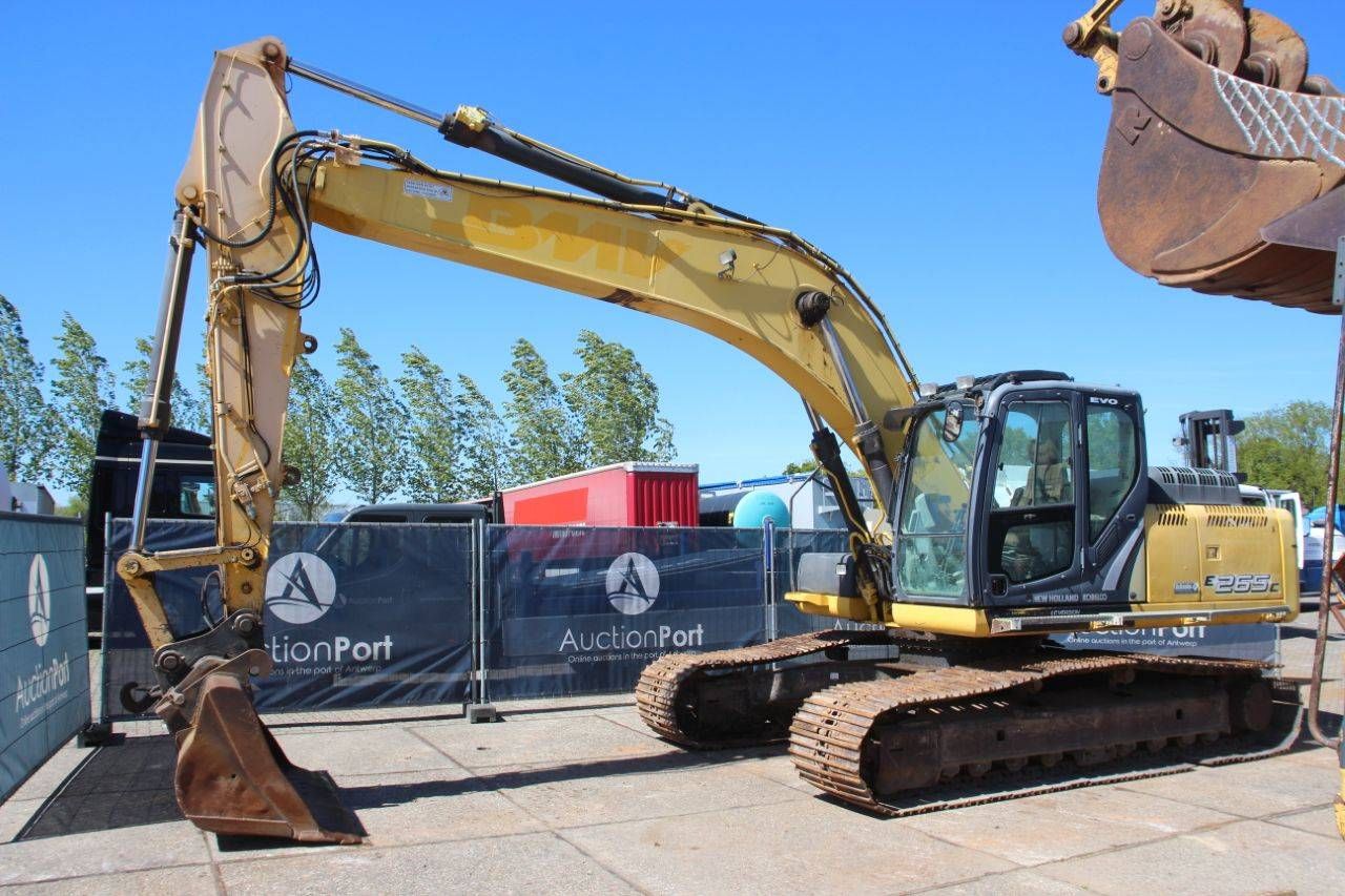 Crawler excavator New Holland Kobelco E265C Diesel 143kW 2011