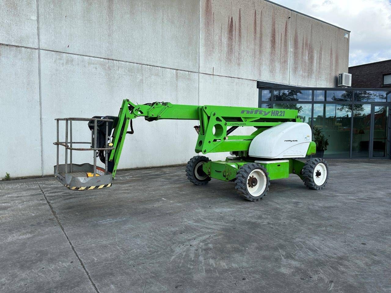 Telescopic articulated boom lift NiftyLift HR21DE 2WD Diesel+Electric 225kg 20.8m 2007
