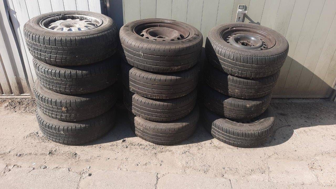 Batch of tires 12 pieces