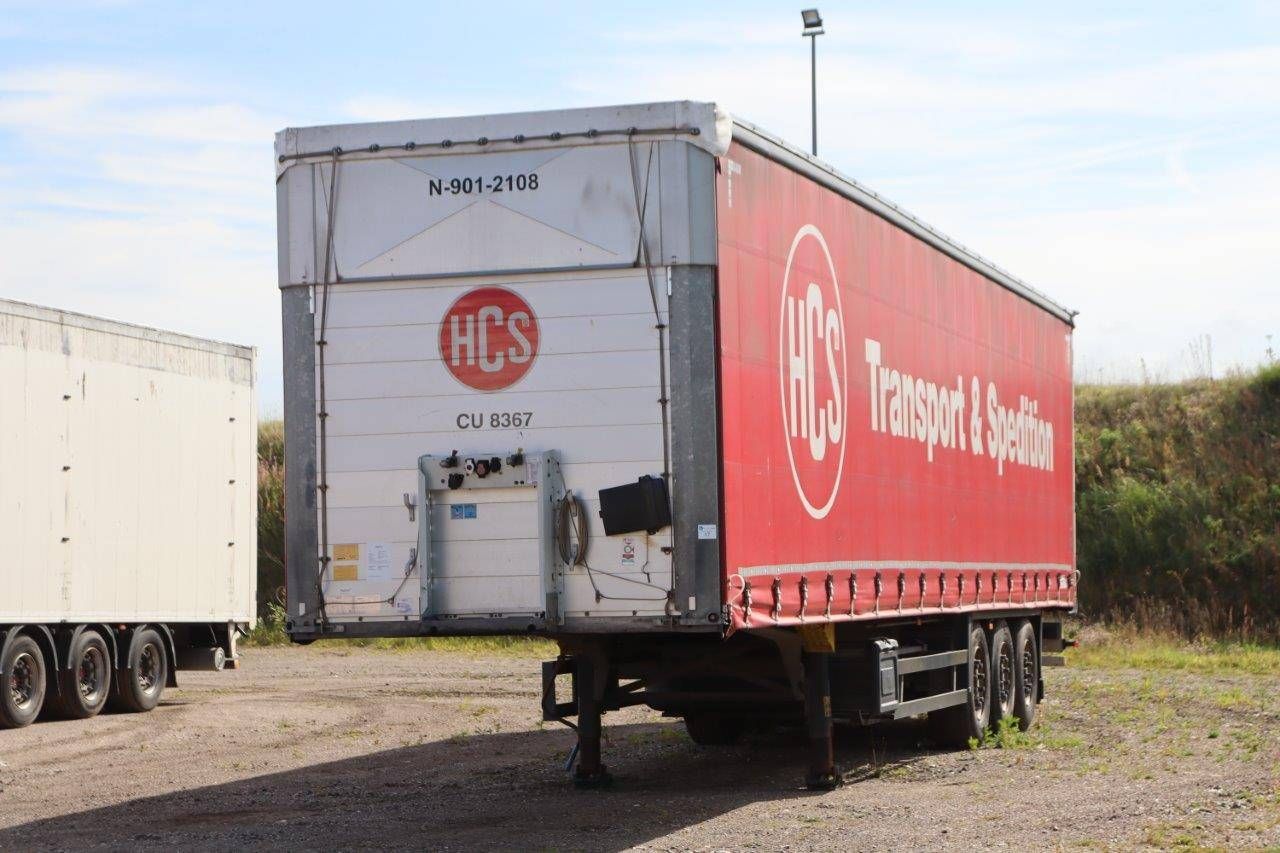 Schmitz Cargobull SCB*S3T 2018 Curtainsider trailer