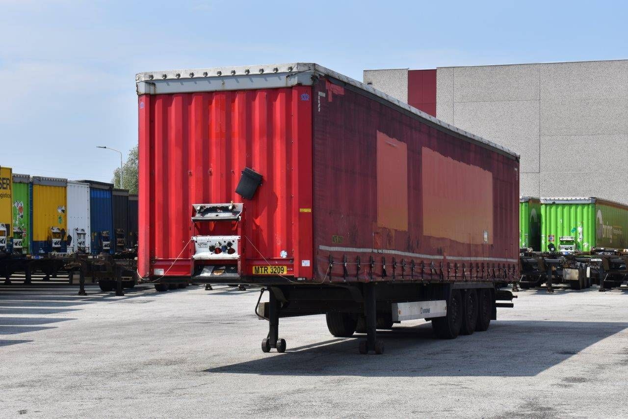Sliding curtain semi-trailer Krone SD 2013