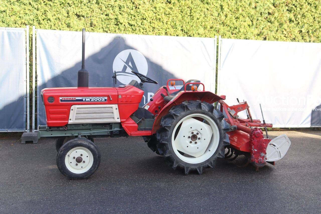 Mini trator Yanmar YM2002 Diesel 20hp com cultivador