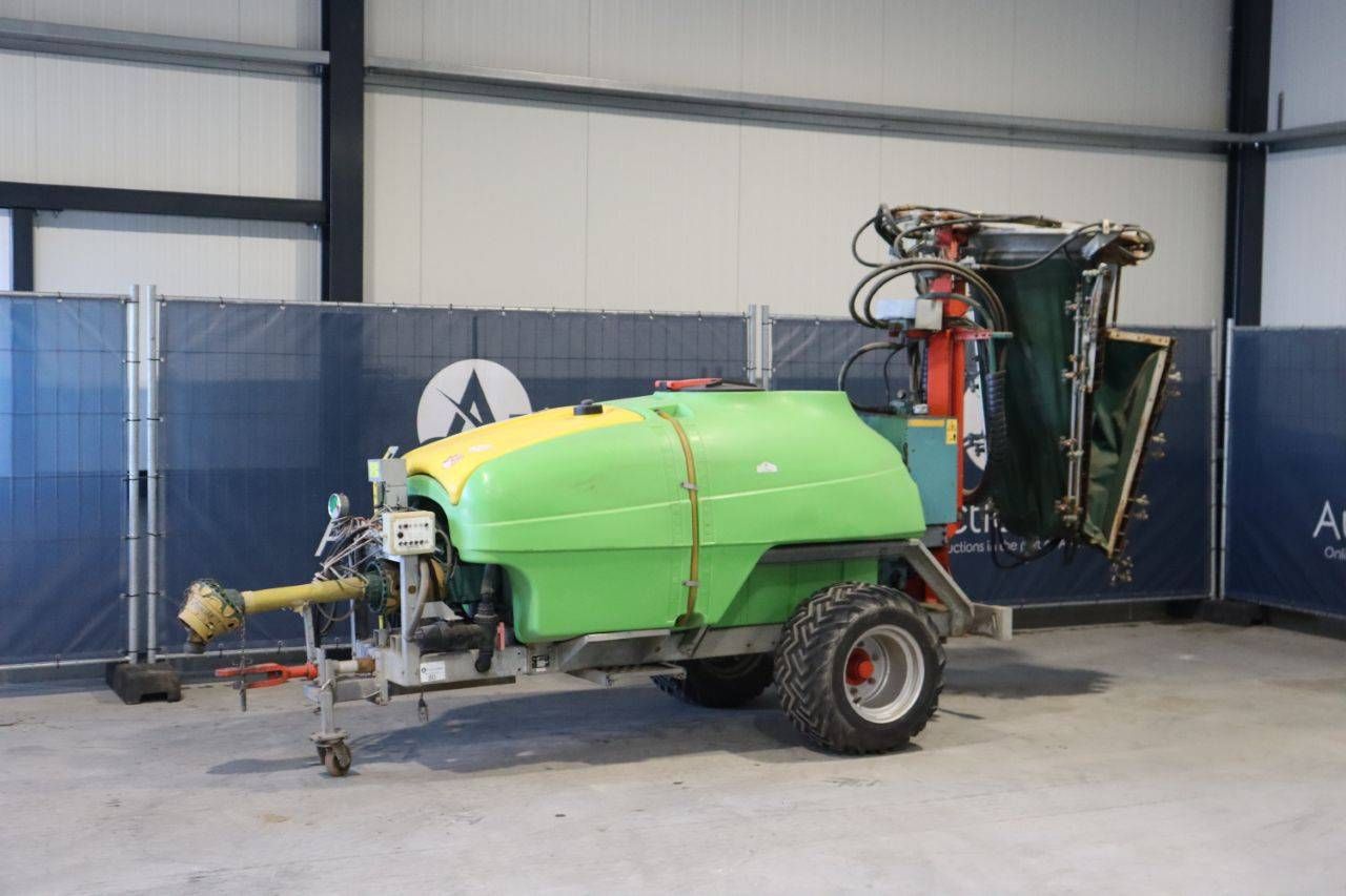 Orchard sprayer Munckhof Sprayer 107 2011