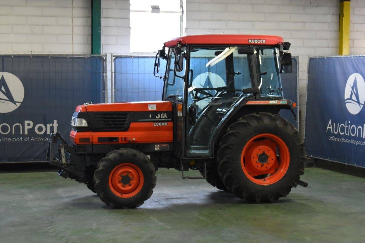 Tractor Kubota L3600 Diesel 1999 (margin)